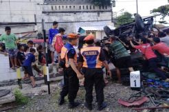 Pengendara Mabuk, Motor Roda Tiga Tersambar KA Ambarawa Ekspres