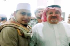 Mengambil Berkah dari Tradisi Khataman Kitab Al-Bukhari di Majlis Kwitang