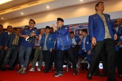Viva Yoga Mauladi: Bang Zul, Bang Hatta, dan Mas Sutrisno Murid dan Santrinya Pak Amien