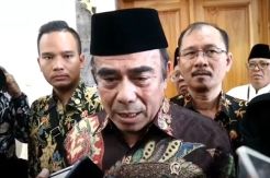 Menag Pastikan Jamaah Umrah Indonesia Pulang 15 Maret
