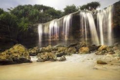 Nikmati Pesona Keunikan Pantai Jogan Yogyakarta