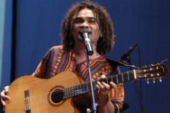 Pemusik Neotradisi Ivan Nestorman Gelar Konser Among  Friends