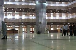 Presiden Jokowi Tinjau Penyemprotan Disinfektan di Masjid Istiqlal