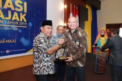 Terima Apresiasi Pajak, Bupati Sumbawa Barat Imbau Jaga Kondusifitas dan Investasi