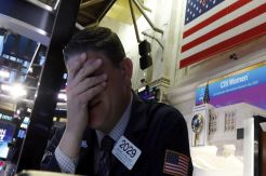 Penyebaran Corona Buat Wall Street Anjlok, Terburuk Sejak 1987
