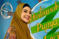 Berhijrah, Indah Dewi...