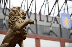 Liga Inggris Bukan tentang Liverpool, Pikirkan Nasib Aston Villa