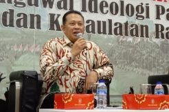 Soal Imbauan Work from Home, Ketua MPR Minta Pelayanan Publik Tetap Buka
