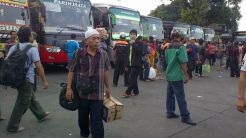 Isu Corona Tak Pengaruhi Kepadatan Penumpang di Terminal Kalideres