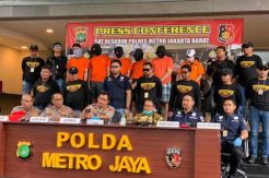 Kasus Senpi Ilegal di Jakbar Bermula dari Utang Mobil Mewah
