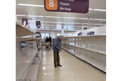 Berjalan Jauh ke Supermarket,...
