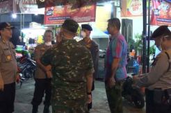 Putus Mata Rantai Penyebaran Corona, Polisi-TNI Bubarkan Warga yang Berkumpul