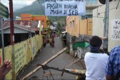 Tolak Gedung SKB Jadi Tempat Isolasi COVID-19, Warga Ternate Blokade Jalan