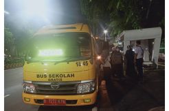 Bus Sekolah Disediakan untuk Antar Jemput Tenaga Medis Pasien Corona