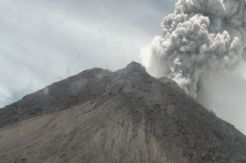 BPPTKG Sebut Abu Letusan Merapi Sampai 20 Kilometer