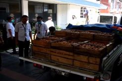 Sumbang 350 Kg Telur, Ini Cara Peternak Berjuang Perangi Corona