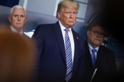 Trump Peringatkan Iran Atas Kemungkinan Serangan pada AS di Irak