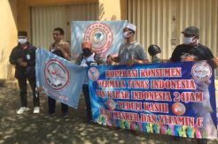 Permata Tunas dan Komunitas Kabar Indonesia Bagi-bagi Masker dan Vitamin