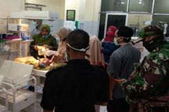 Dibuang ke Atap Rumah, Bayi Baru Dilahirkan Ini Ditemukan Selamat