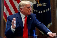 Trump: Pekan Depan akan Banyak Kematian di AS Akibat Covid-19