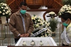 Pelepasan dan Tutup Peti Jenazah Glenn Fredly Berjalan Khidmat