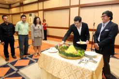 HUT GLOBAL MEDIACOM