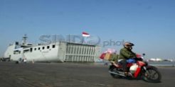 Mudik dengan Kapal Perang