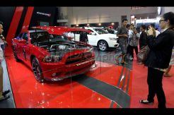 Pesona Mobil Layar lebar