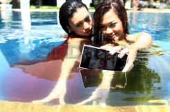 Smartphone Tahan Air