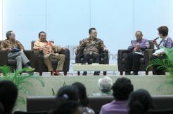 Bedah Buku Irman Gusman