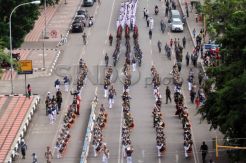 Parade TNI Di Karebosi