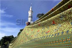 Batik Cetak Panjang Motif Khas Daerah Dibentangkan di Makassar