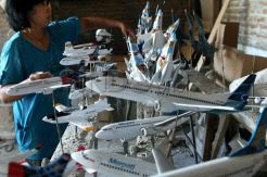 Miniatur Pesawat