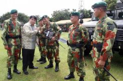 Bantuan Ambulan Untuk Brigif 1