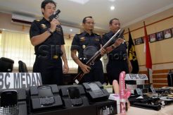 Senjata Api Sitaan Bea dan Cukai Medan