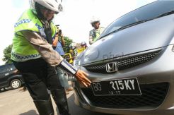 Polisi Razia Plat Nomor Modifikasi