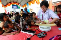 Pengobatan gratis warga Muara Baru
