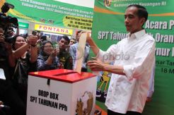 Jokowi serahkan SPT