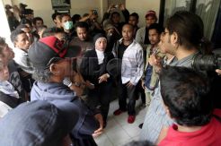 Keluarga korban penembakan