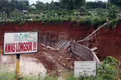 Normalisasi kali pesanggrahan