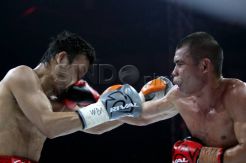 Chris Jhon tetap juara dunia