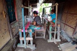 Kain tenun Lombok