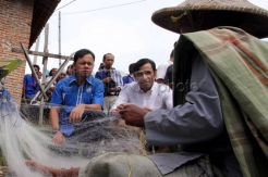 Aksi nyata PAN dalam sedekah laut di pantai Gebang Mekar Cirebon