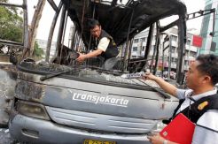 Bus transjakarta terbakar