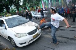 Blokir jalan tolak kenaikan BBM