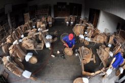 Vespa dari olahan kayu, limbah dan rotan
