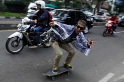 Skater konvoi di Dago