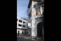 Kebakaran gedung tua di Medan