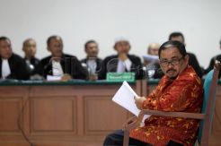 LHI bacakan eksepsi di pengadilan Tipikor