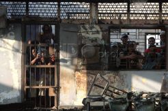 Sejumlah napi masih bertahan di lokasi kebakaran